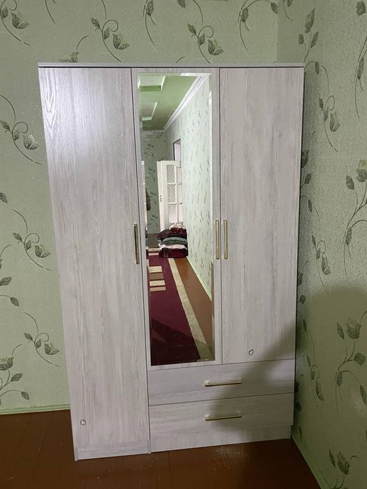 Shkaf sotiladi dastafka ustanovka bepul