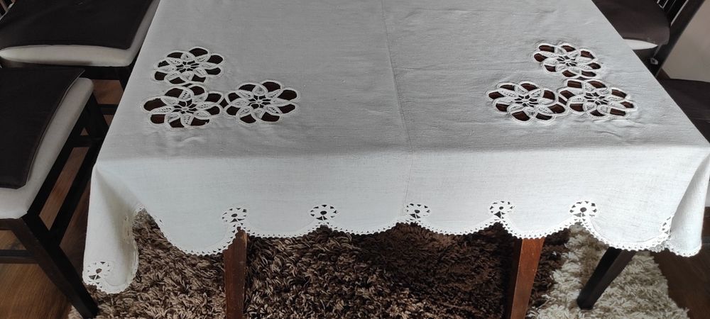 Покривка рязана бродерия 150/130 см