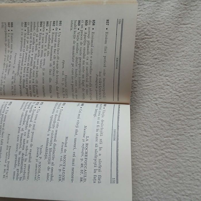 Cartea"Proverbe,cugetări,definiții despre Educație,1978,500 pagini