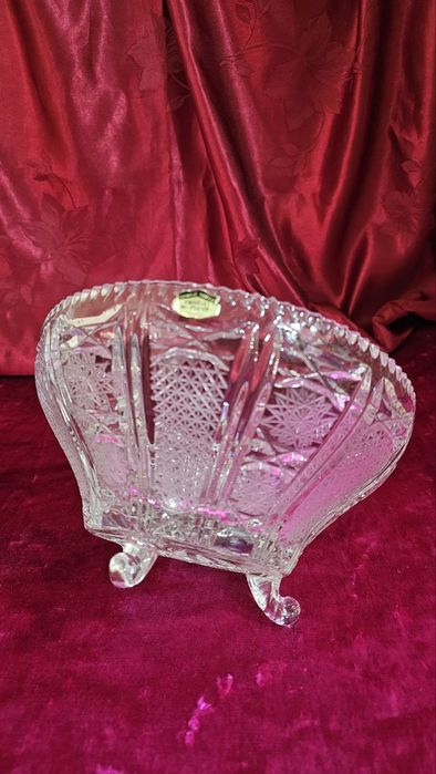 Хрустальные югославские вазы.