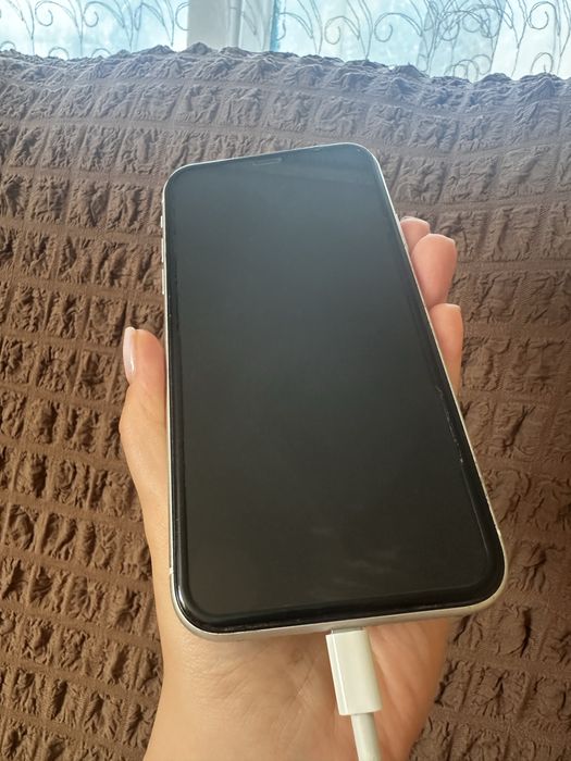 Продам Iphone xr 64 gb