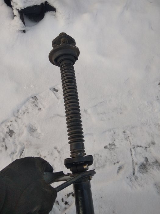 Руливая колонка мерс 190 продам