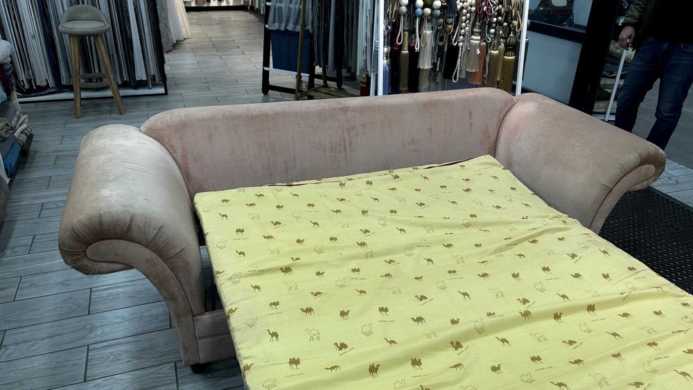 Продам Диван в хорошем состоянии