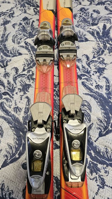 Ски Rossignol 170 и щеки.