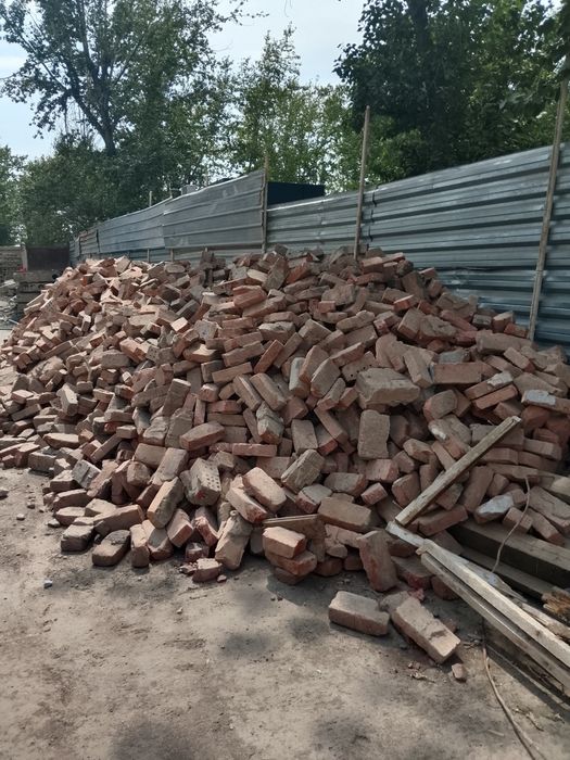 Продам кирпич красный