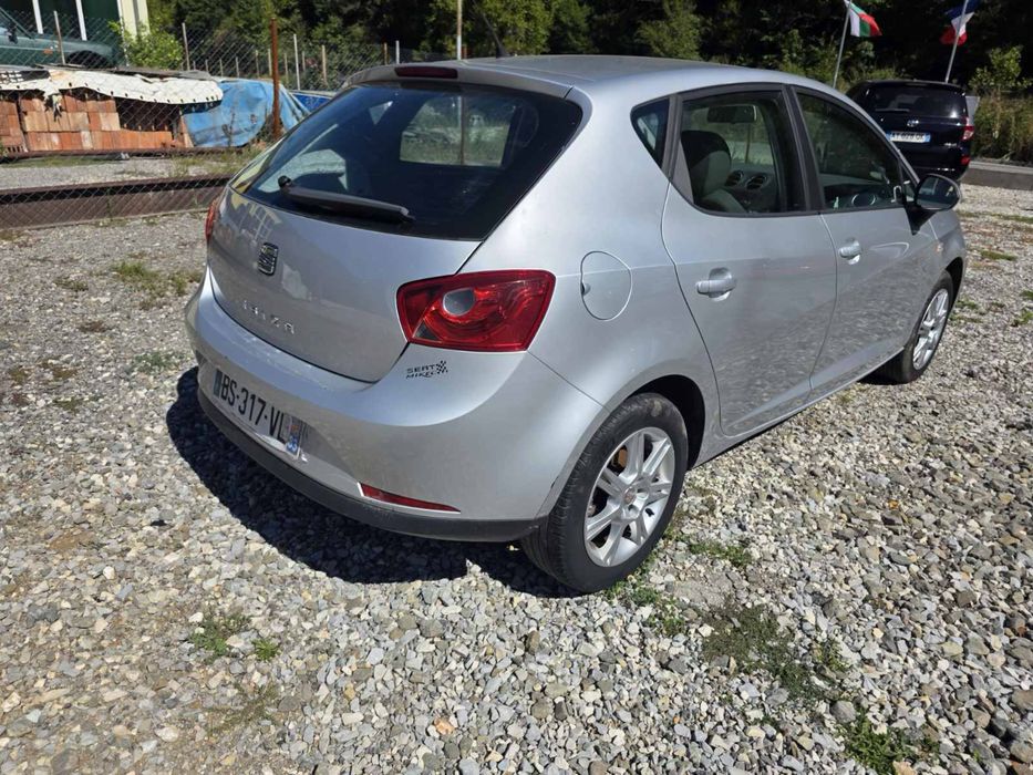 На части Seat Ibiza 1.6tdi Cay ръчка 2011г Сеат Ибиза
