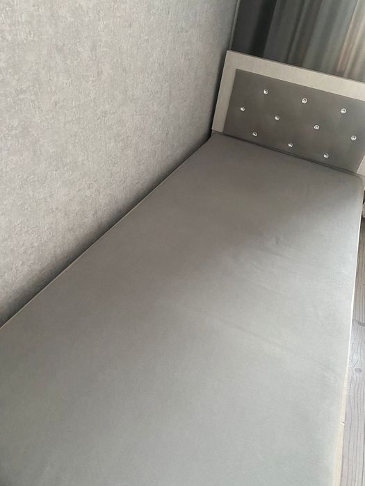 Кровать односпальный