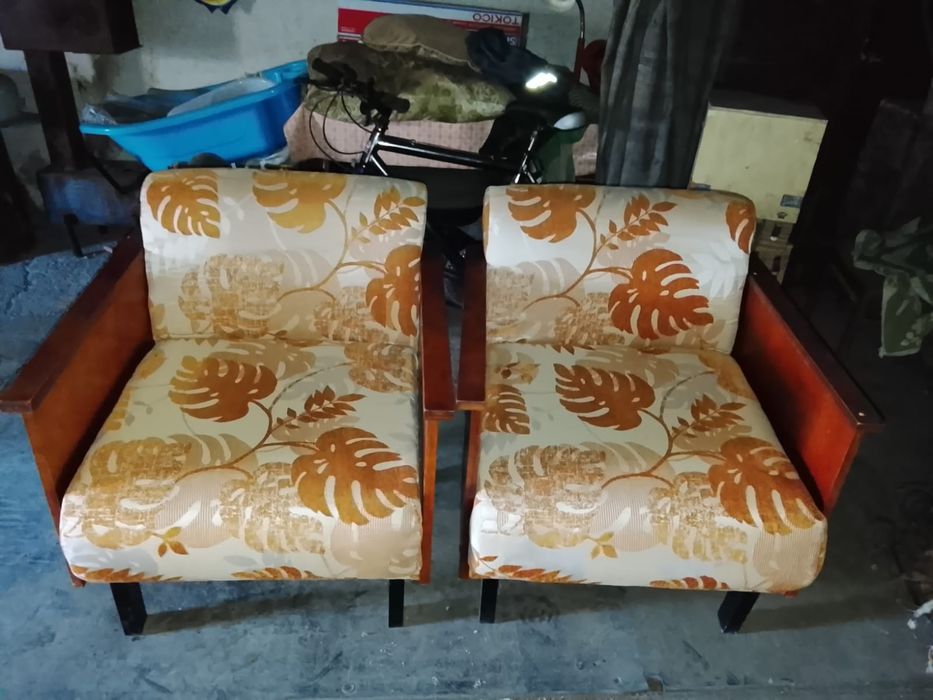 Продам  советские два кресла