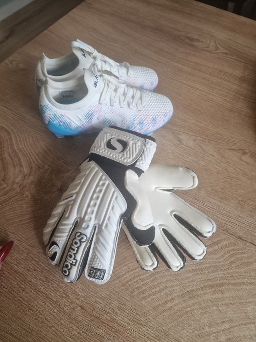 Детски бутонки Sondico Blaze Junior FG Football Boots и Врата. ръкавиц
