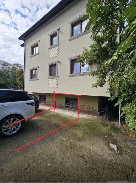 Proprietar:Ap.3camere open space-Lângă Palas.+parcare inclusa