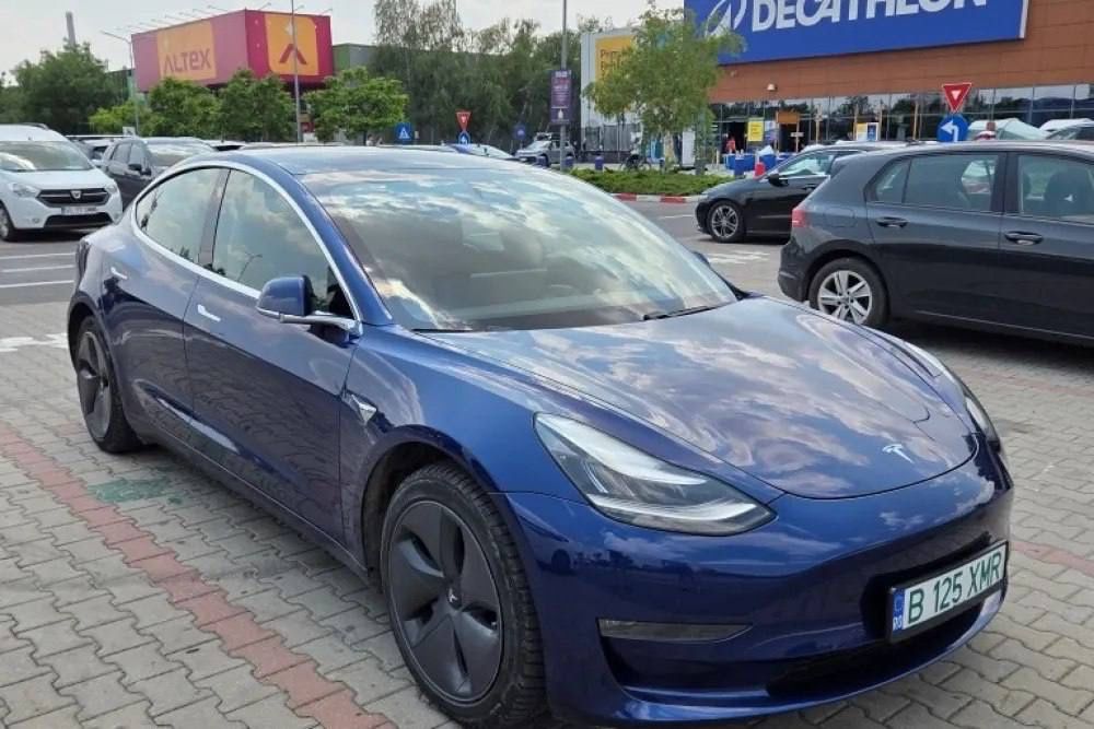 Tesla model 3 long range