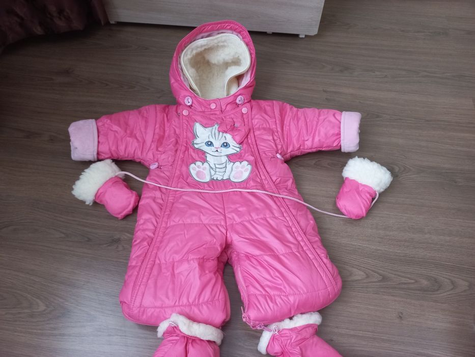 Продам зимний комбинезон трансформер