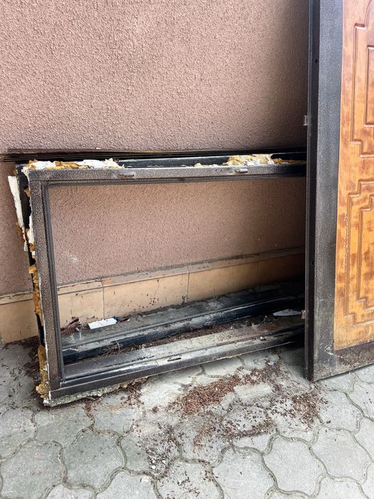Set 2 uși metalice cu toc – 90x203 cm (Ideale magazie, anexă, șantier)