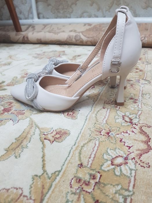 Женские туфли  .