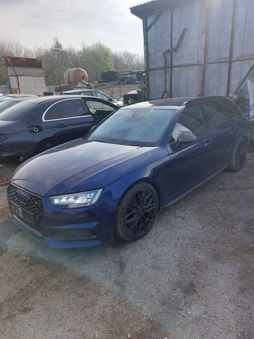 На Части: Audi A4 S4 Avant 3.0 TFSI V6 354кс Quattro Tiptronic 2018 Комби с код CWGD