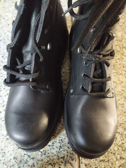 ЧИСТО НОВИ полицейски кубинки и боти!