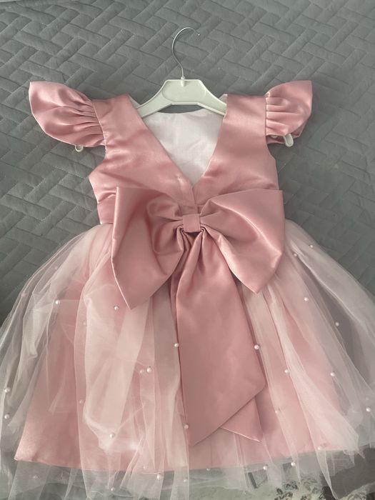 Нарядное платье для девочки