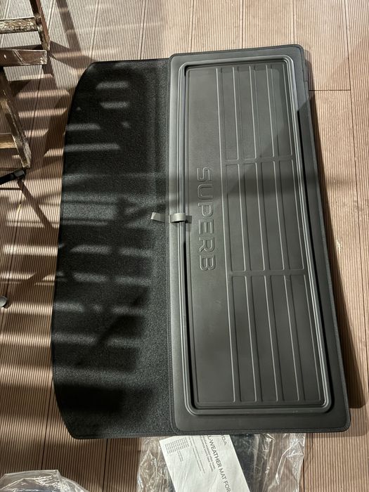 Tava / Pres porbagaj + tunel Skoda Superb originale. sigilate