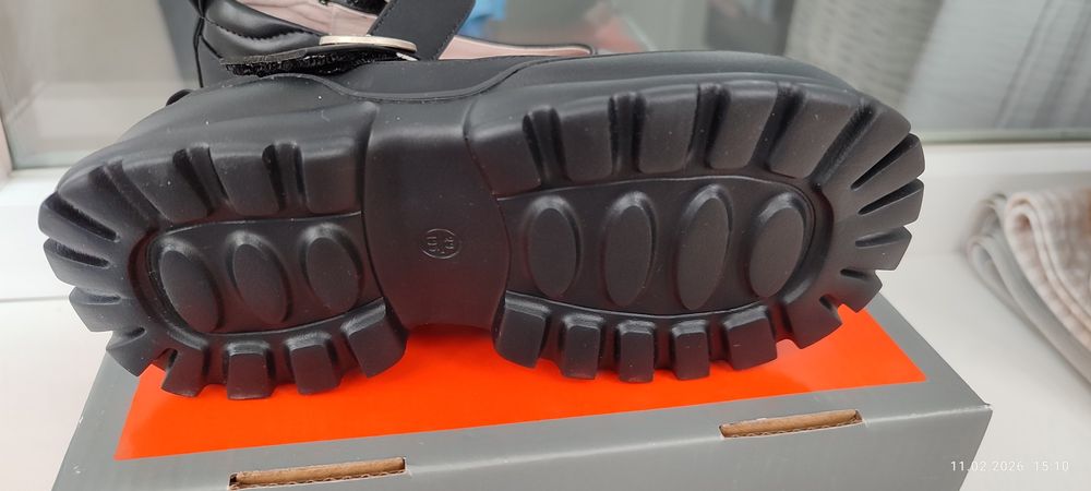 Туфли новые 29 размер