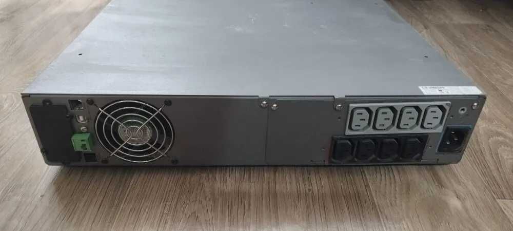 ИБП MGE UPS Systems Evolution 2000 и v-800 цена за всё