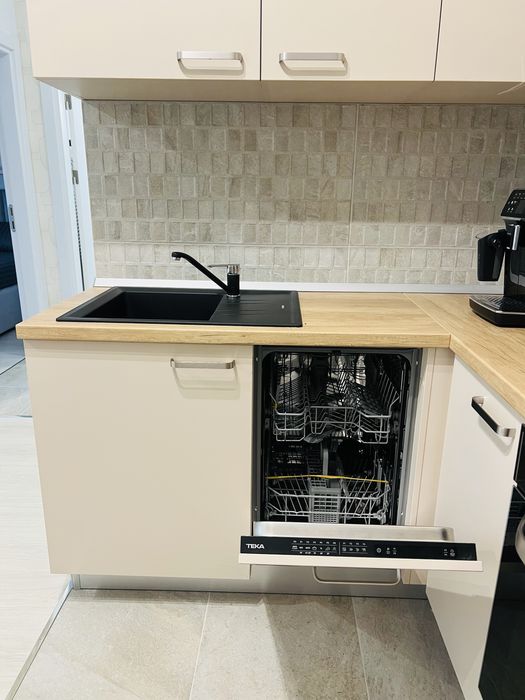 Apartament complet mobilat utilat - Metro Voluntari - Parcare inclusa