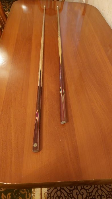 Продаю бильярдные кии и шары