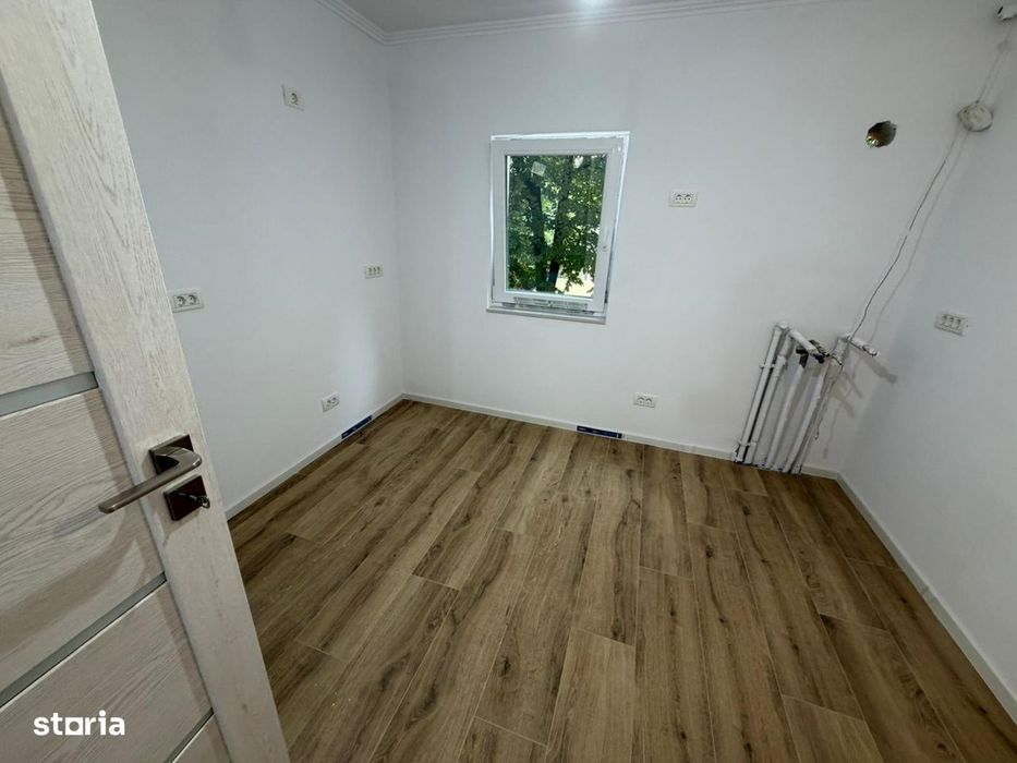 Dambovita-etaj 1-3 camere-2 bai-2 balcoane-renovat — fotografia 1