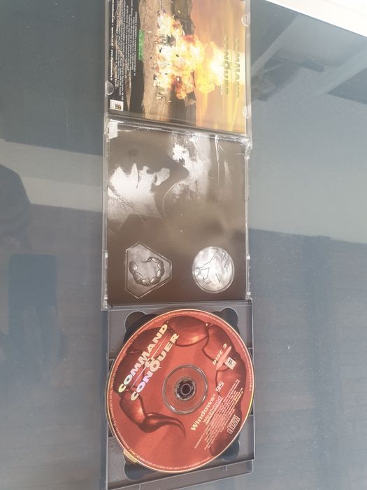 Joc pc laptop rar de colectie command and conquer pt Windows 95