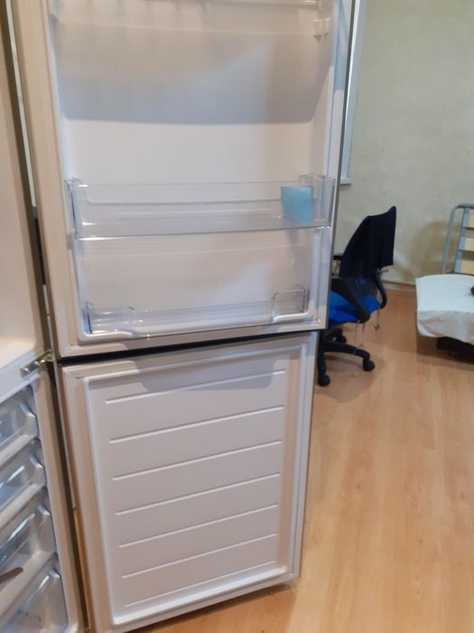 Срочно продам холодильник