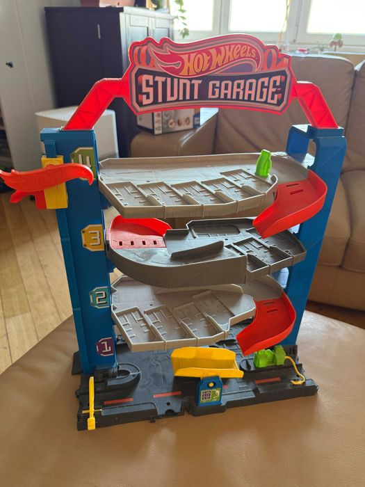 Parcare Hot Wheels Stunt Garage