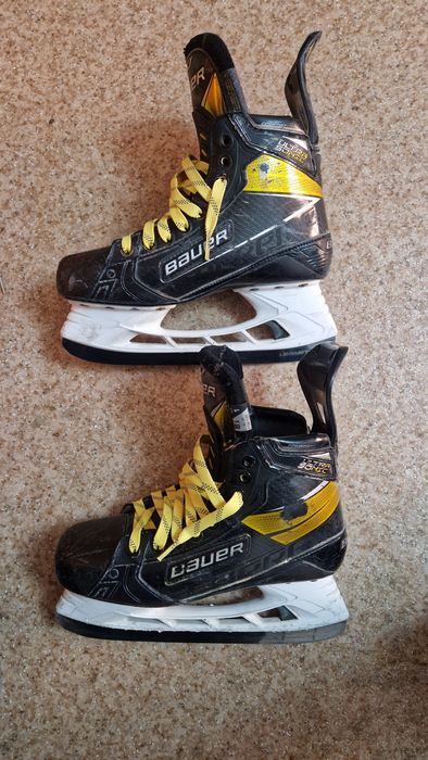 Коньки хоккейные