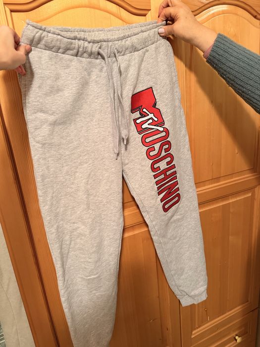 Moschino екип unisex