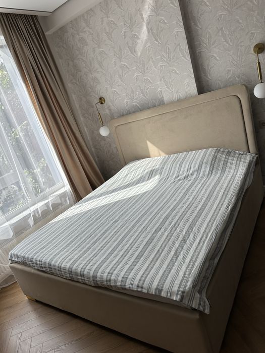 Кровать  200*180 б/у