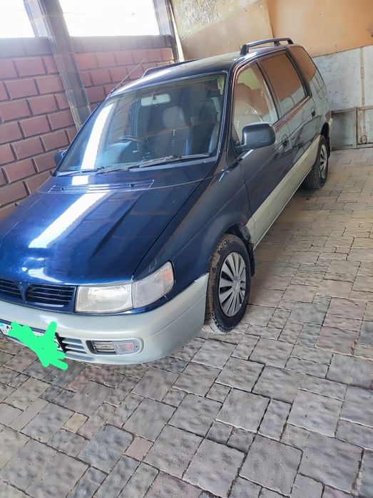 Срочно продам Mitsubishi Chariot 1995гг