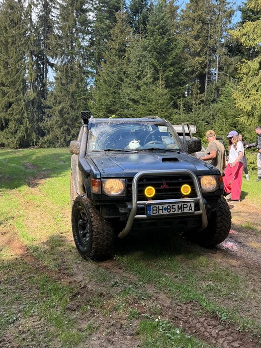 Vând Mitubishi Pajero Mk2 Autoutilitară Gls