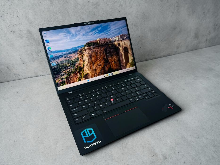 Лаптоп Lenovo ThinkPad X1 Carbon Gen 11 14" WUXGA Intel Core i7-1355U 16GB 256GB Гаранция!