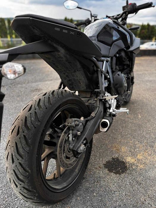 Suzuki GSX-8S (GSX 800)