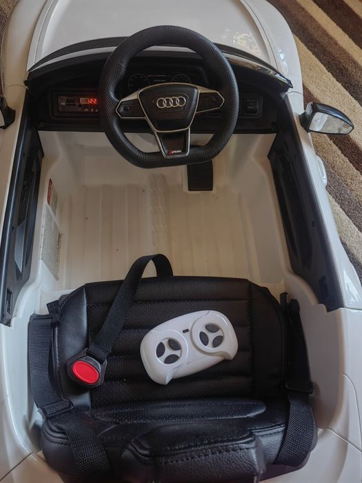 Акумулаторна кола AUDI RS E-TRON GT