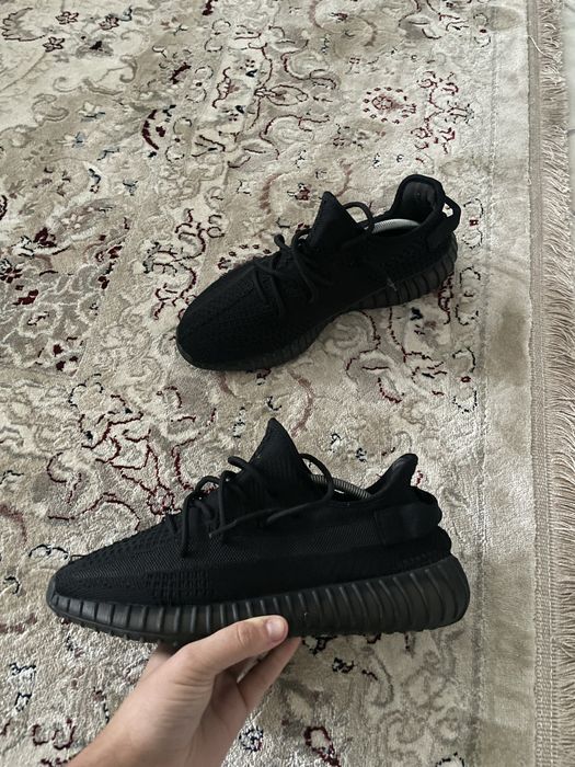 Yezzy 350 black onix