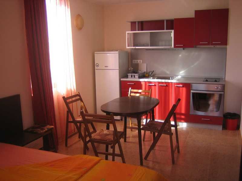 Продава се Двустаен апартамент в к.к. Слънчев бряг - 60 кв.м за 1300 €/кв.м - Снимка #6