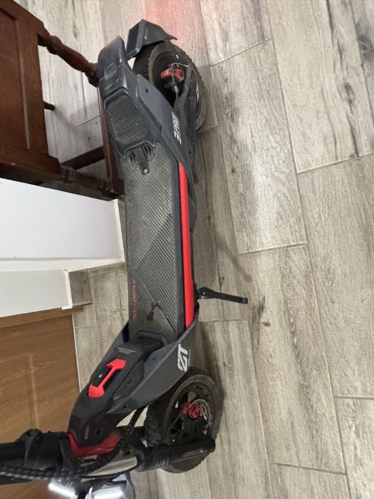 Trotineta electrica ninebot segway zt3 pro