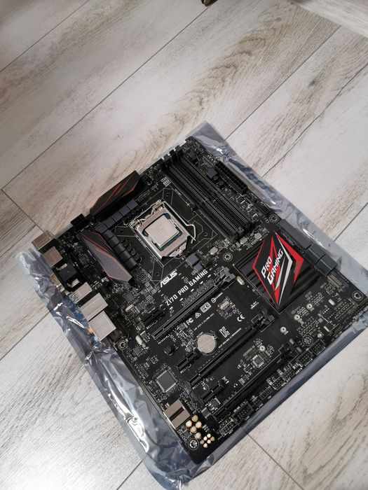 Placa baza Asus Z170 Pro Gaming cu Procesor Intel I7 6700k