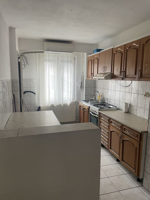 Inchiriez apartament 3 cam et 1 iosia