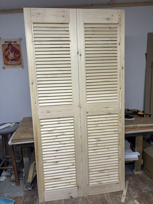 Двери жалюзийные