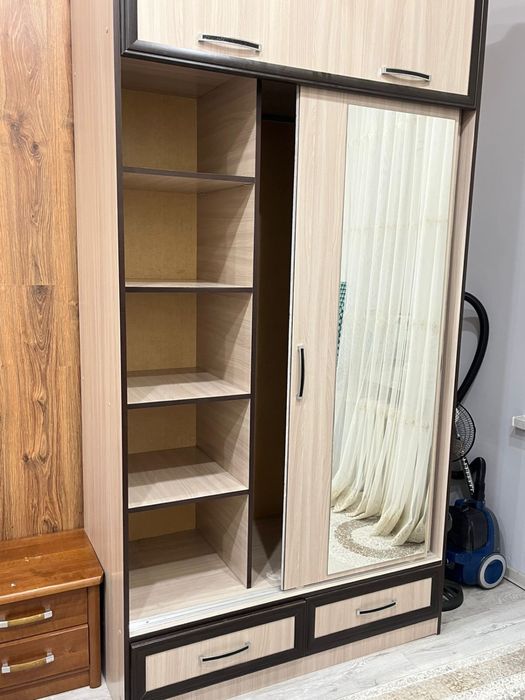 Продам шкаф купе