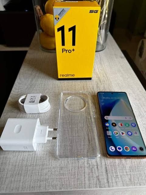 Продам Realme 11 Pro Plus 512 Гб