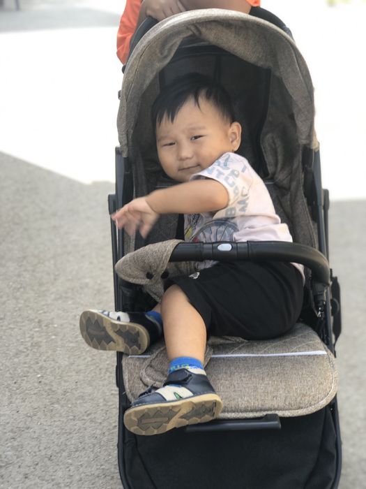 Продам летнюю прогулочную коляску