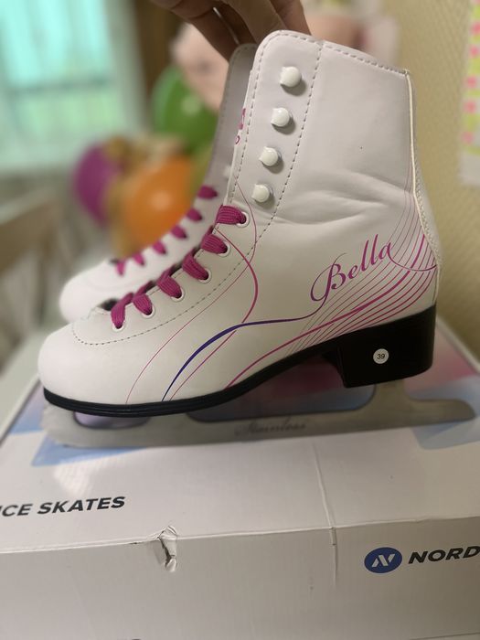 Фигурные коньки