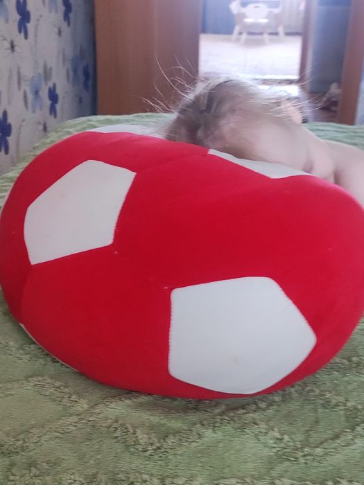 Подушка мячик продам в хорошем состоянии