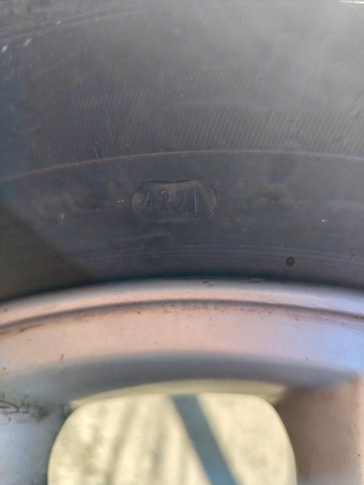Vând jante aliaj cu anvelope Opel 185/65 R15